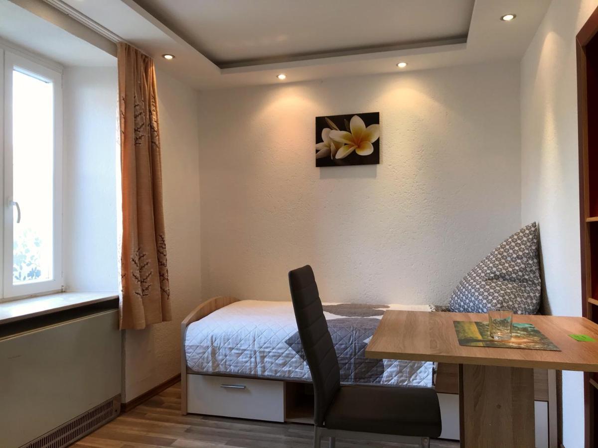 Ferienwohnung Sehr zentrales Zimmer in Isny im Allgäu Exterior foto